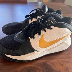 Nike Basketball Shoes 6Y